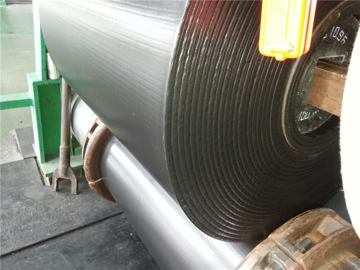 鋼絲繩芯輸送帶外觀質量缺陷的分析及控制辦法(圖1) 鋼絲繩芯輸送帶外觀質量缺陷的分析及控制辦法(圖1)